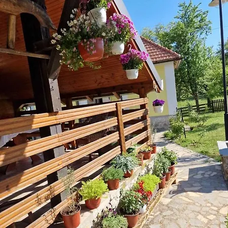 Medjedovica Brdo Semesterbostad *